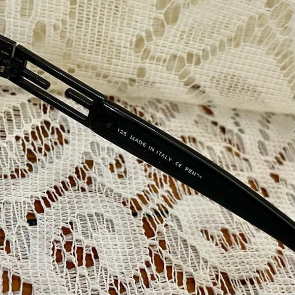 Fendi, FS466R 63#15 125 Sunglasses with Rhinestones - Picture 9 of 12